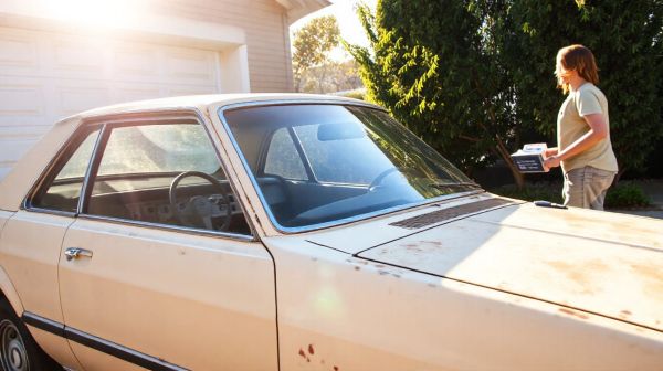Transformez votre auto avec un kit de film solaire économique